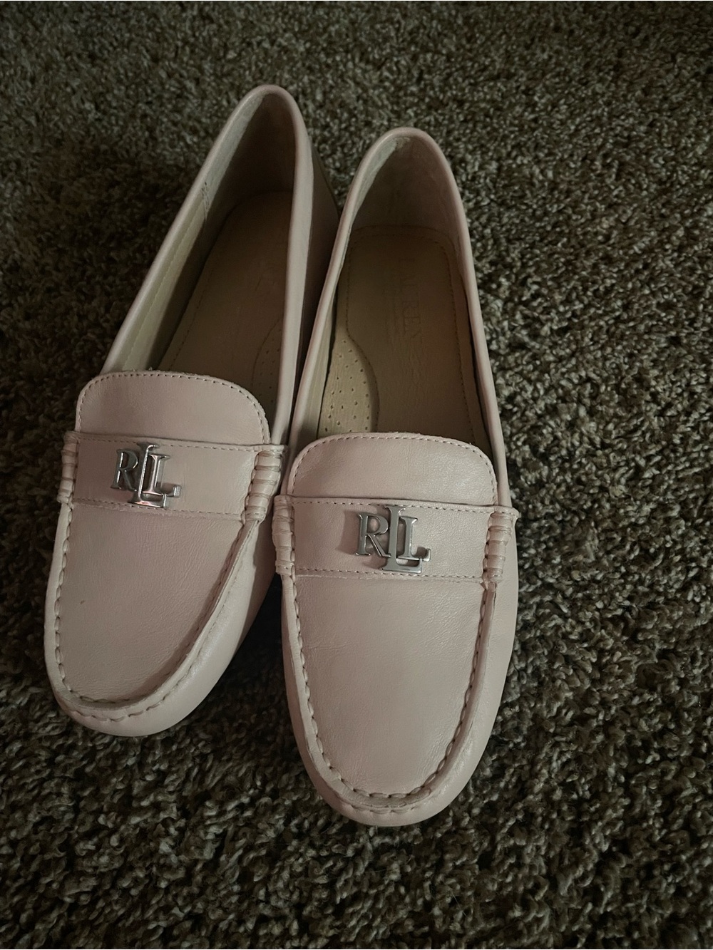 Ralph Lauren Pale Pink Leather RL Logo Loafers. New. Never Worn!! Size 8